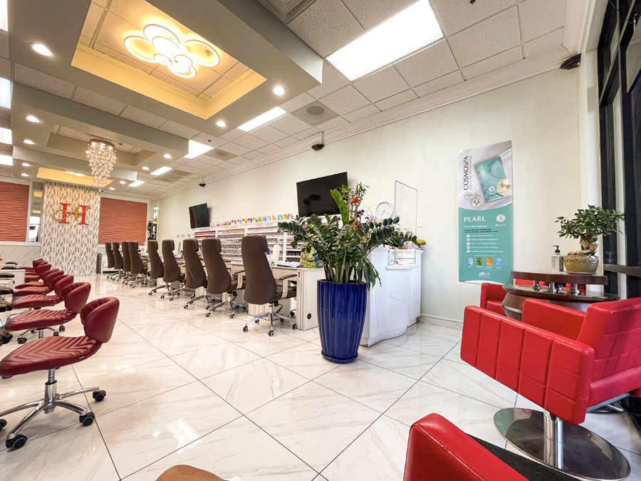 Bijou Nail Spa And Hair