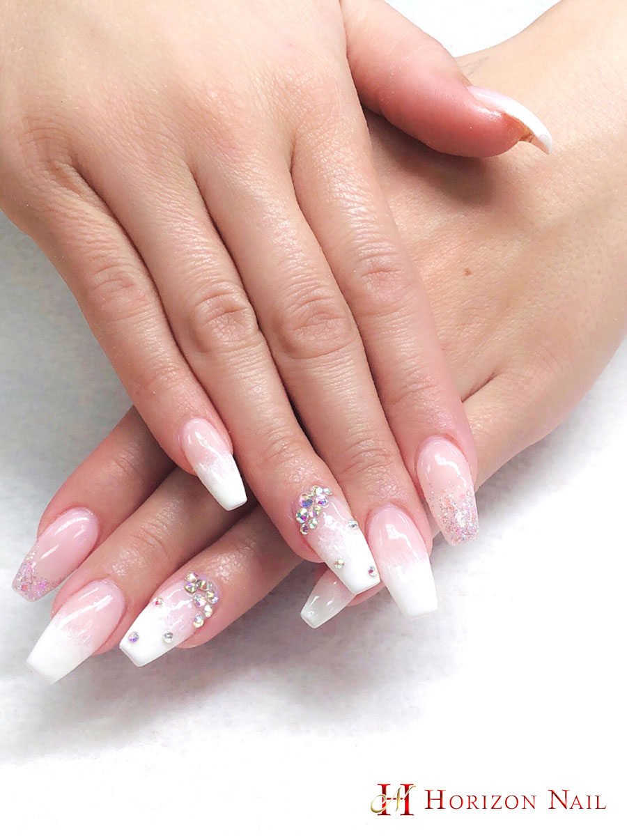 Horizon Nail